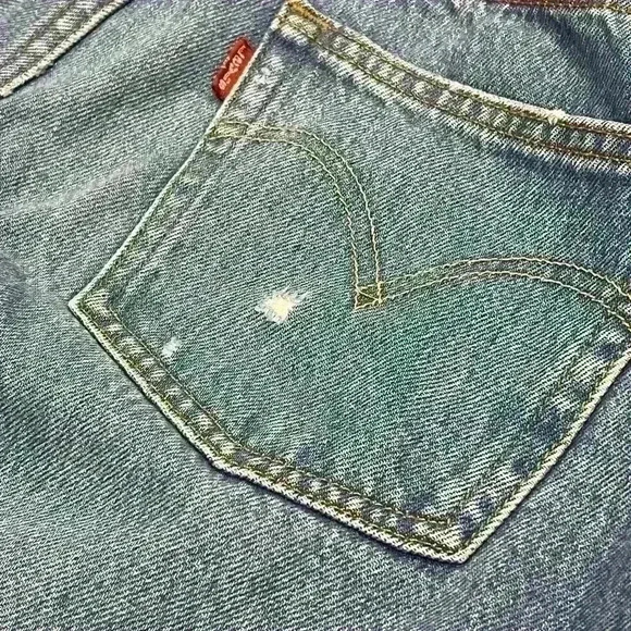 Levi 501’s customized and tapered classic button  fly distressed jean size 26 - Picture 7 of 13